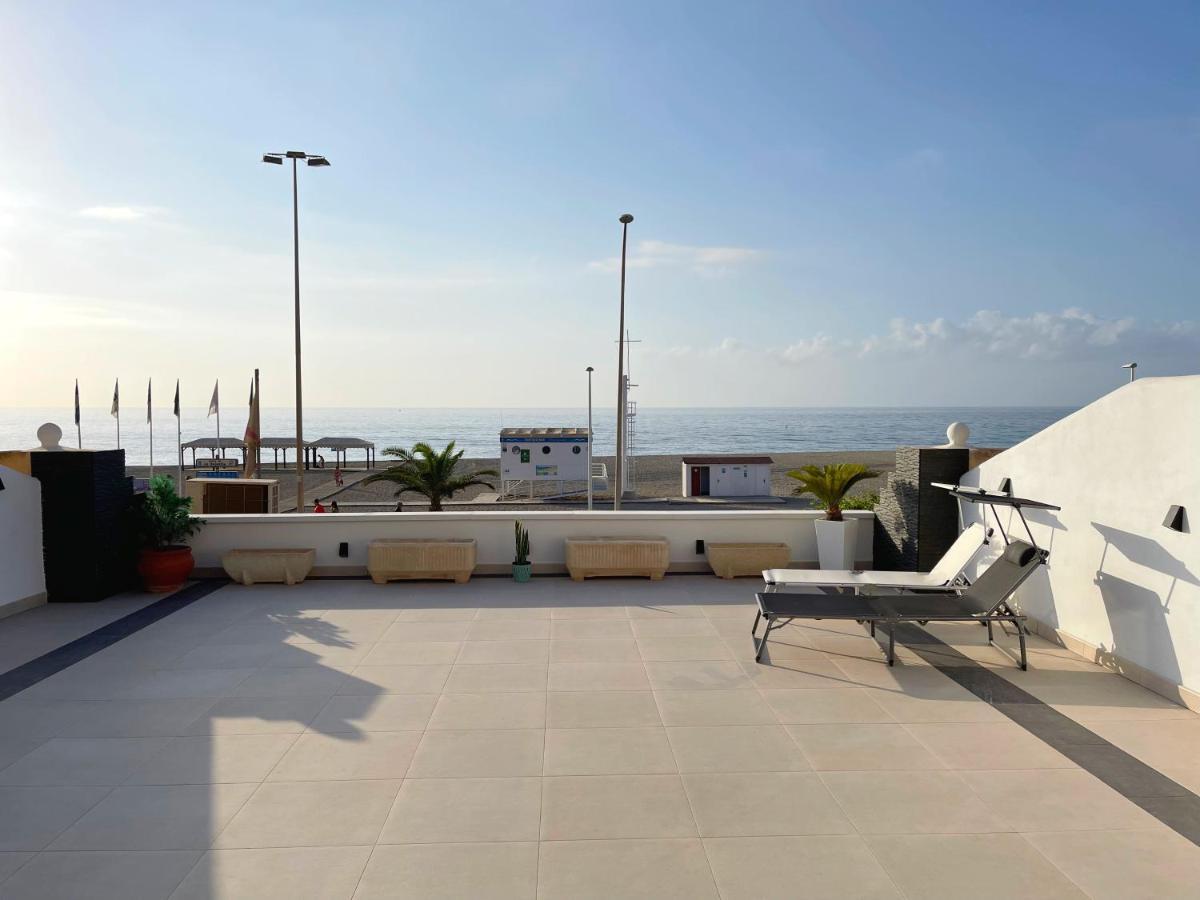 Villa Dru 滨海罗克塔斯 外观 照片